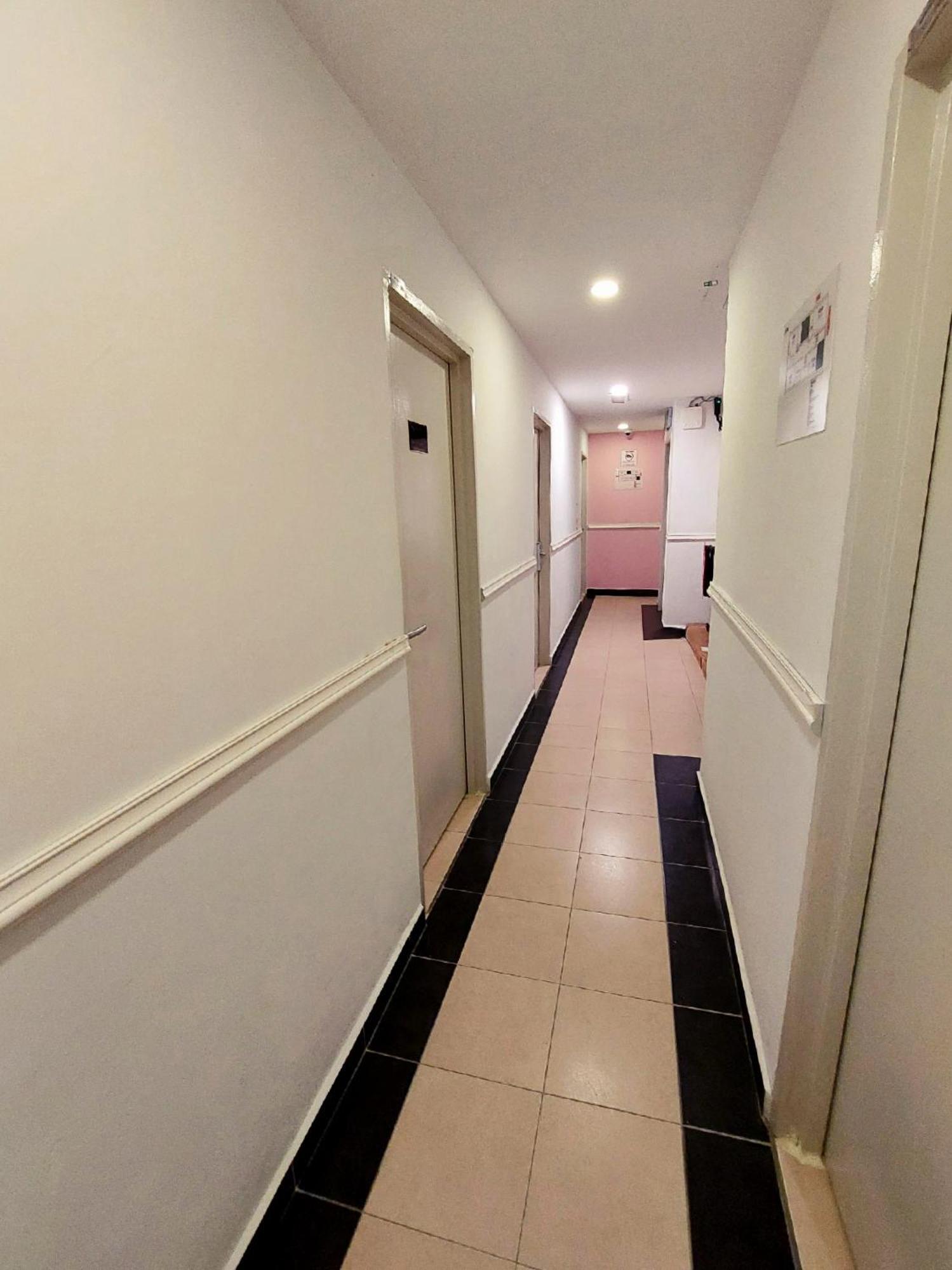 Good2Stay Budget Hotel L Lift L Coway Water L Wifi6 L Laundromat Malacca Exterior foto